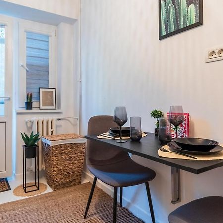 Jungle Apartment 15 Min Walk To Beach & Downtown Constanţa Exteriér fotografie