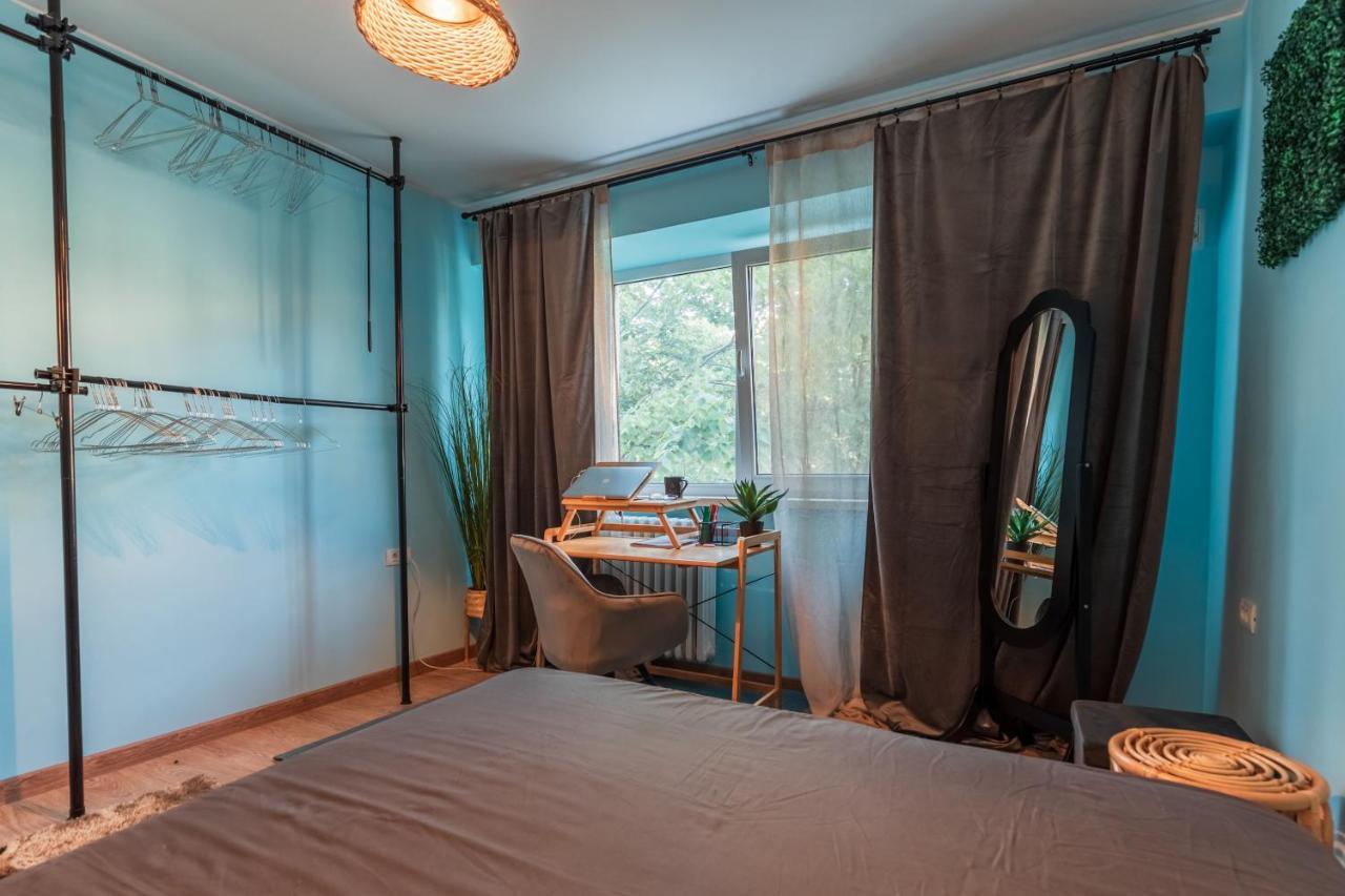 Jungle Apartment 15 Min Walk To Beach & Downtown Constanţa Exteriér fotografie