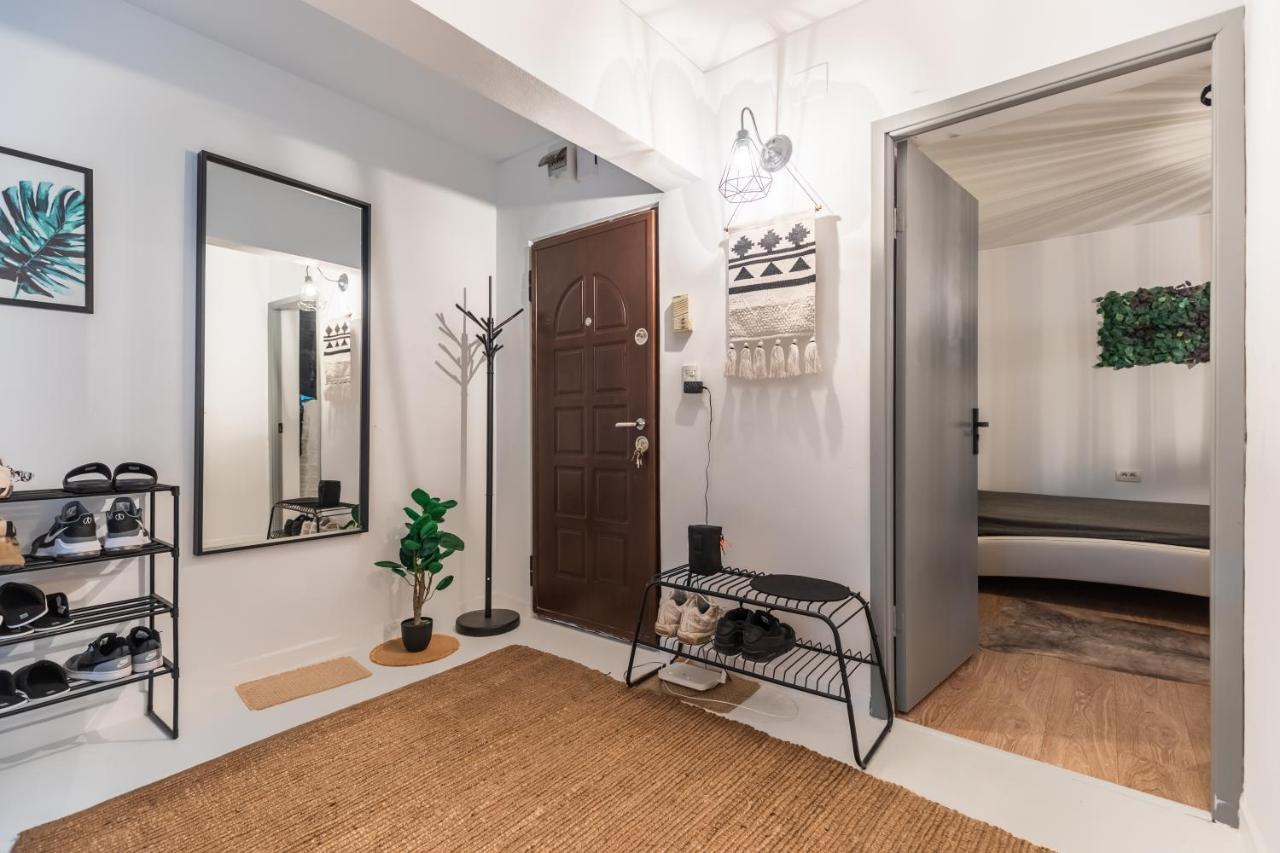 Jungle Apartment 15 Min Walk To Beach & Downtown Constanţa Exteriér fotografie