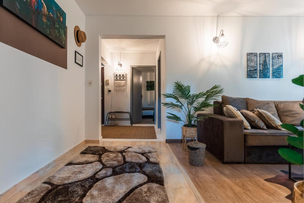 Jungle Apartment 15 Min Walk To Beach & Downtown Constanţa Exteriér fotografie
