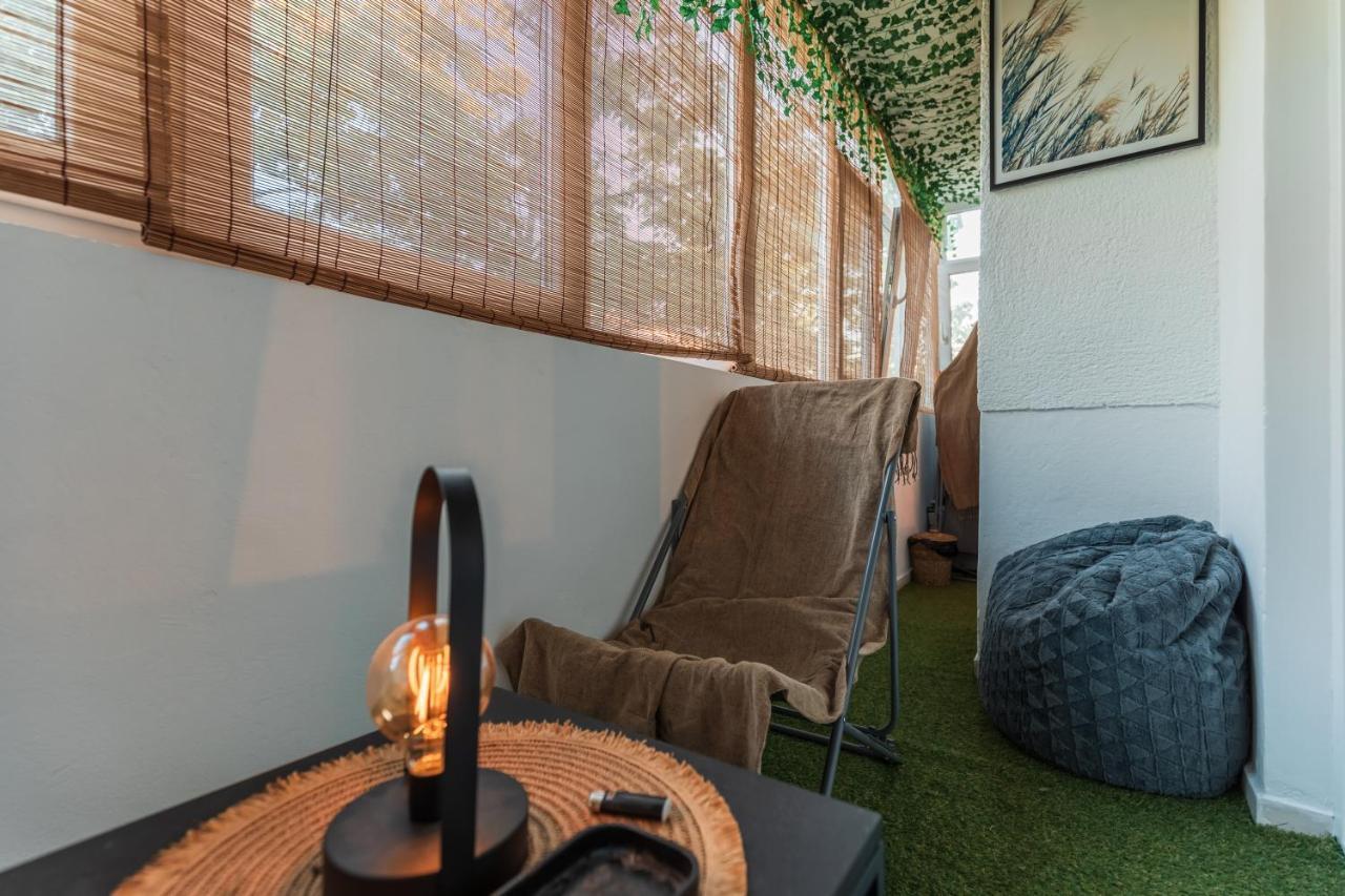 Jungle Apartment 15 Min Walk To Beach & Downtown Constanţa Exteriér fotografie